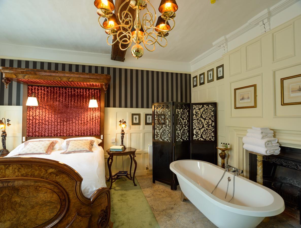 Hotel Ye Spotted Dogge à Portsmouth Extérieur photo